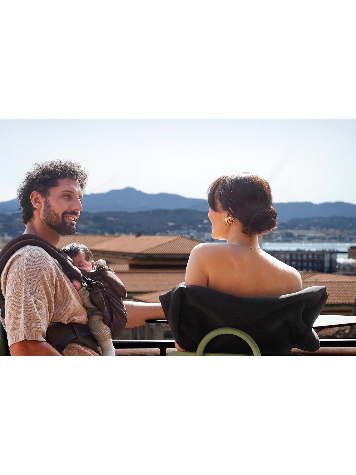 LOVE RADIUS HoodieCarrier 2 – ergonomic baby carrier from birth