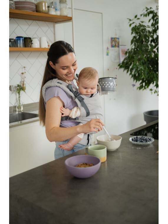 Boba X – adjustable ergonomic carrier from birth