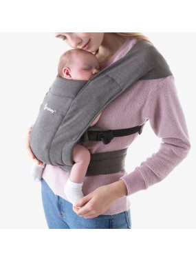 Ergobaby Embrace – soft and compact newborn carrier