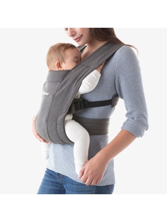 Ergobaby Embrace – švelni ir kompaktiška nešioklė nuo gimimo