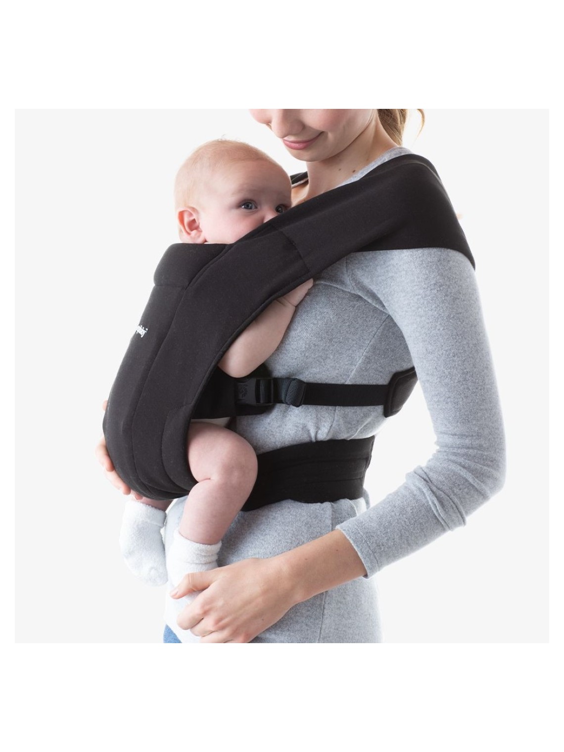 Ergobaby Embrace – švelni ir kompaktiška nešioklė nuo gimimo