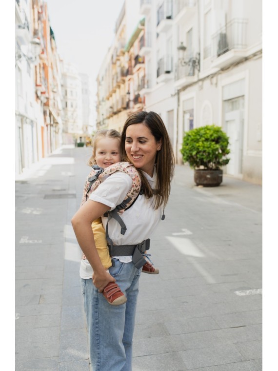 Boba X – adjustable ergonomic carrier from birth