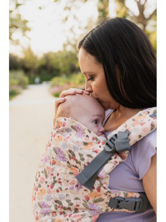 Boba X – adjustable ergonomic carrier from birth