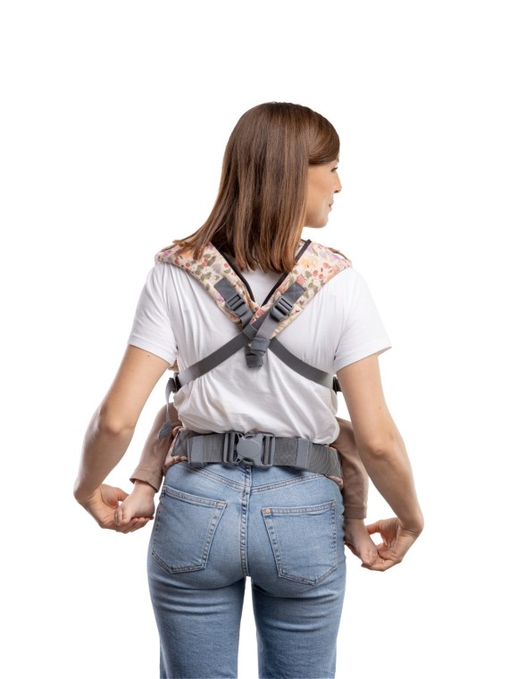 Boba X – adjustable ergonomic carrier from birth