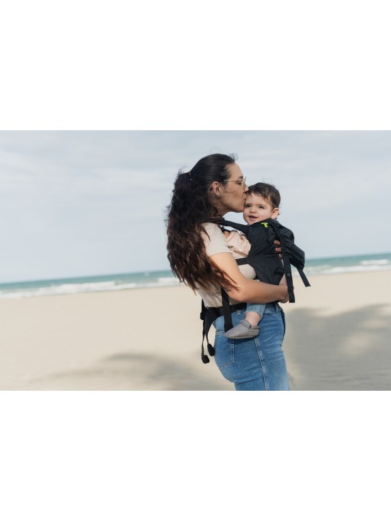 Boba Air – lightweight foldable travel carrier