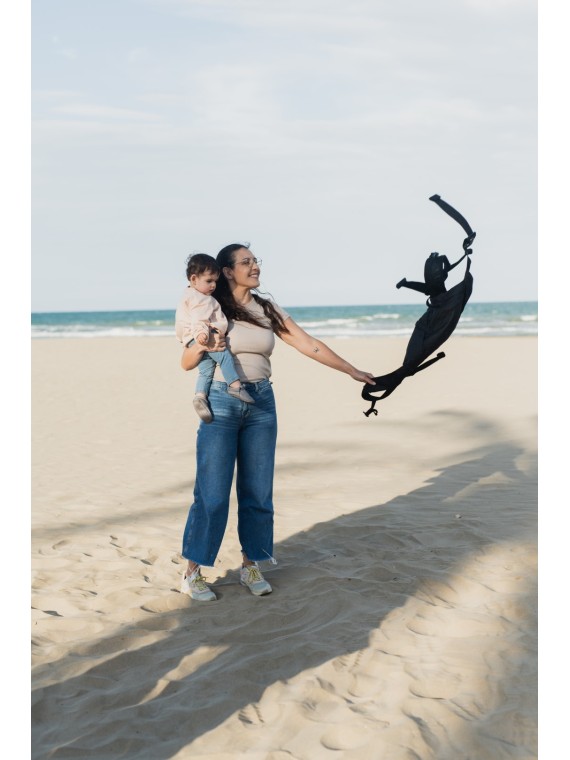 Boba Air – lightweight foldable travel carrier