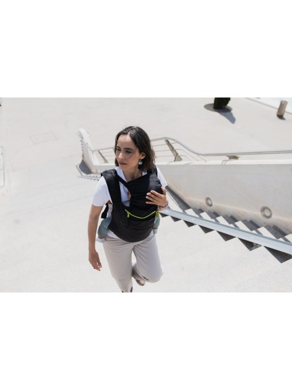 Boba Air – lightweight foldable travel carrier