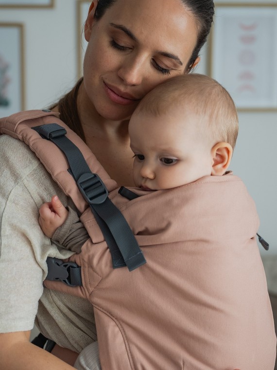 Boba X – adjustable ergonomic carrier from birth