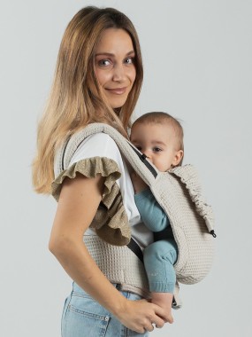 ISARA Quick Full Buckle – easy, fast, and ergonomic baby carrier