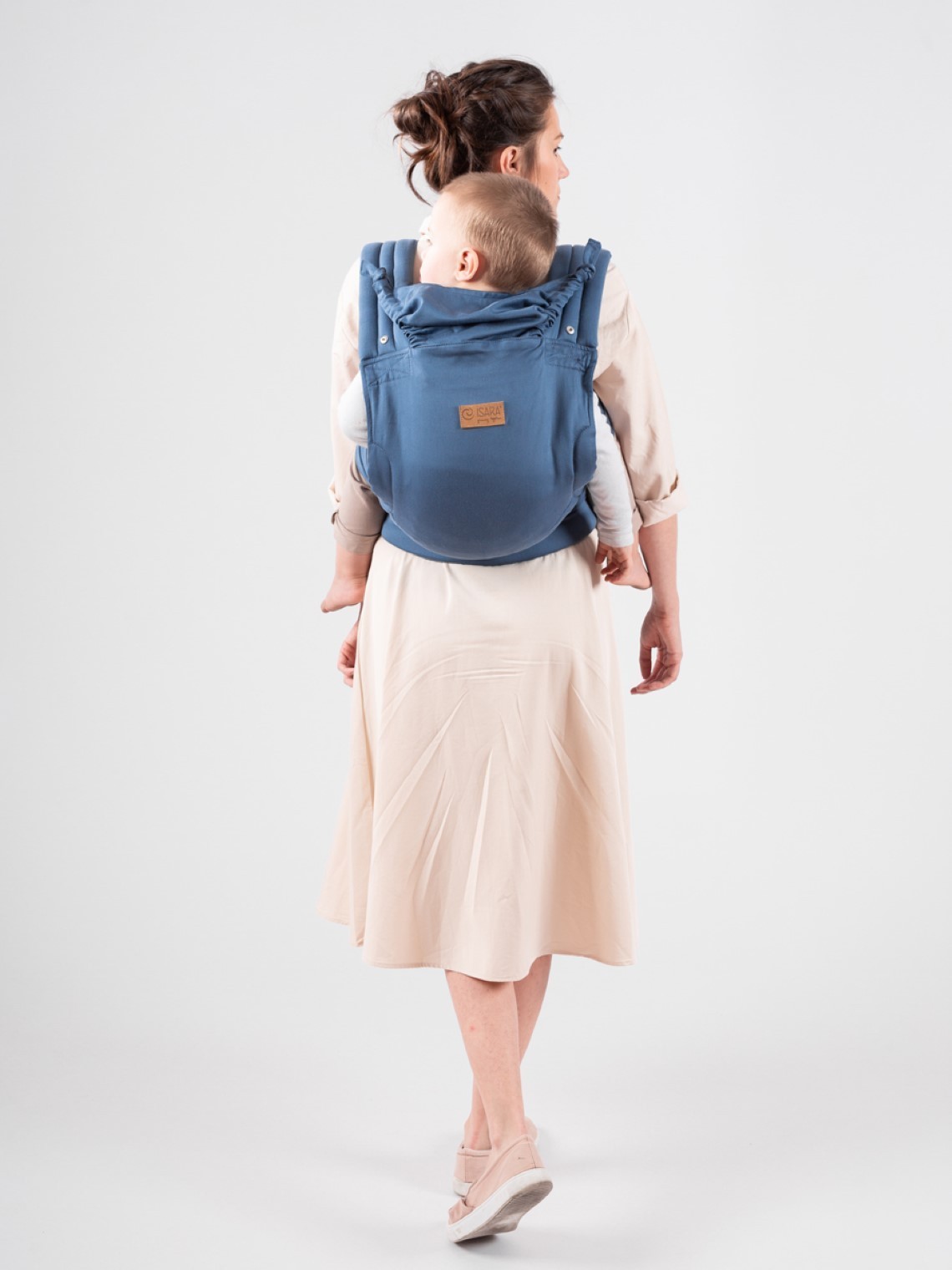 ISARA Quick Half Buckle – surišama ergonomiška nešioklė su sagtimi, patogi kasdienai ISARA Quick Half Buckle – surišama ergonomiška nešioklė su sagtimi, patogi kasdienai