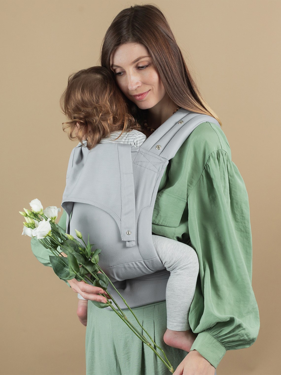 ISARA Quick Half Buckle – hybrid baby carrier with buckle and wrap flexibility