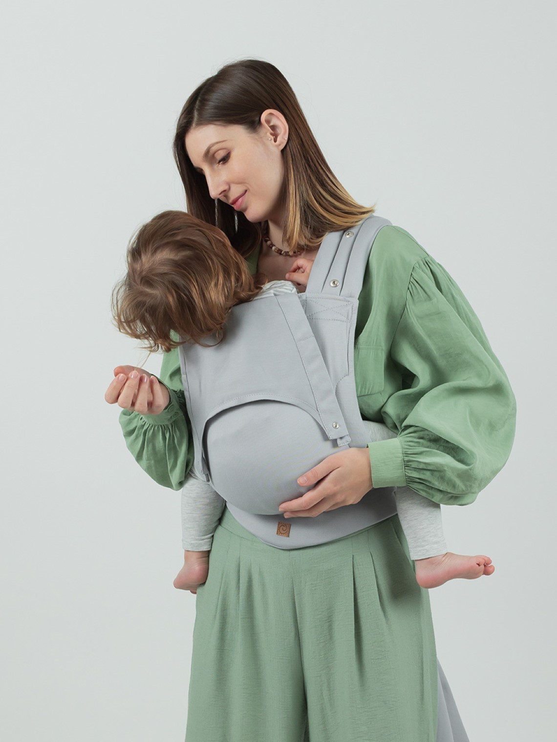 ISARA Quick Half Buckle – hybrid baby carrier with buckle and wrap flexibility