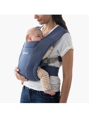 Ergobaby Embrace – soft and compact newborn carrier
