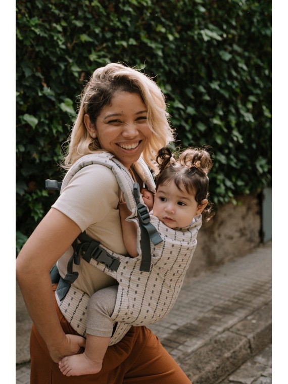 Boba X – adjustable ergonomic carrier from birth