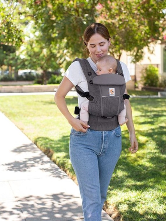 Ergobaby Adapt baby carrier – from newborn to toddler