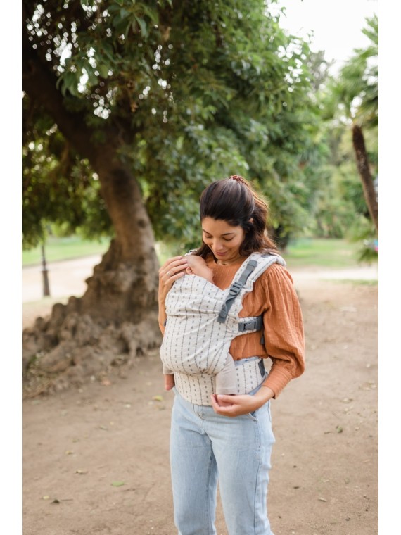 Boba X – adjustable ergonomic carrier from birth