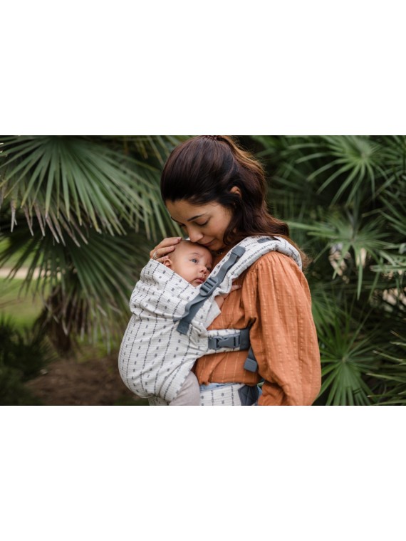 Boba X – adjustable ergonomic carrier from birth
