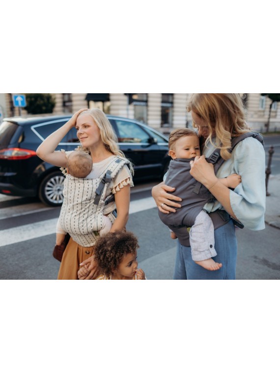 Boba X – adjustable ergonomic carrier from birth